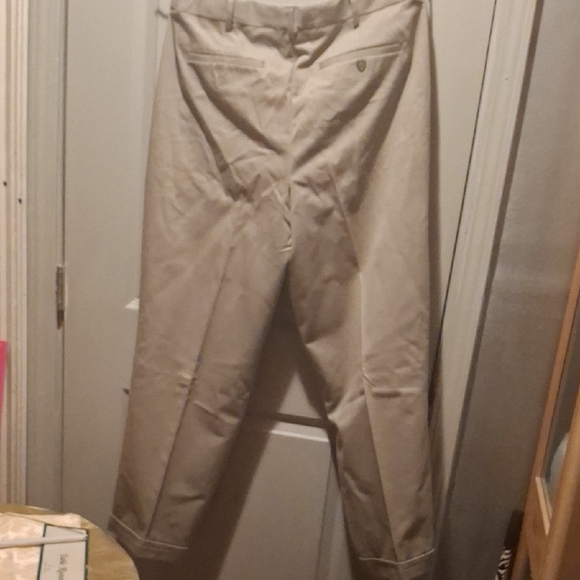 Croft & Barrow Men's Khaki Chinos - Picture 6 of 7